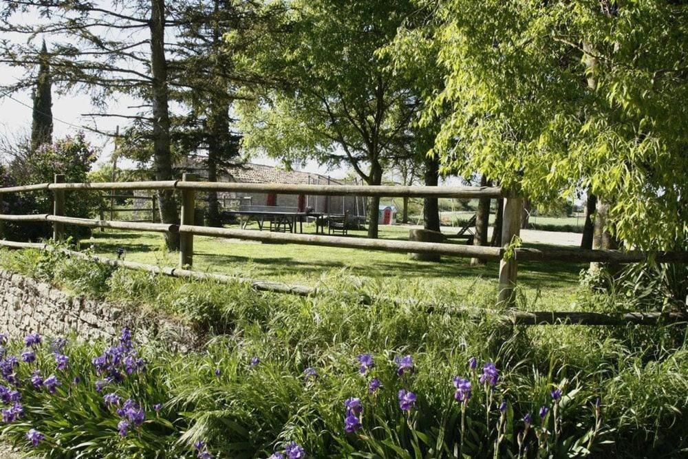 Masia Cal Millas - Turisme Rural Castellfullit de Riubregos Kültér fotó